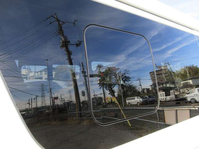 U00047386440_45_001.jpg