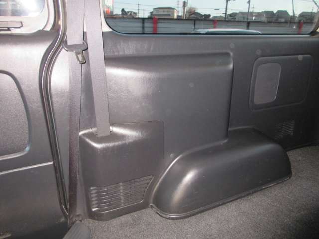 U00048000517_75_001.jpg