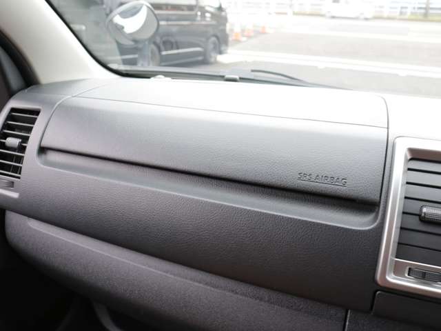 UZ0048491200_60_001.jpg