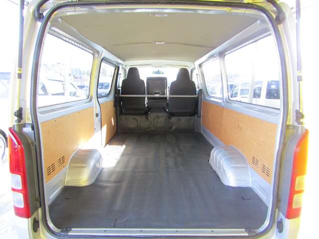 U00048109979_6_001.jpg