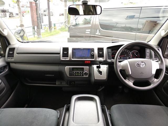 UJ0046407732_10_001.jpg