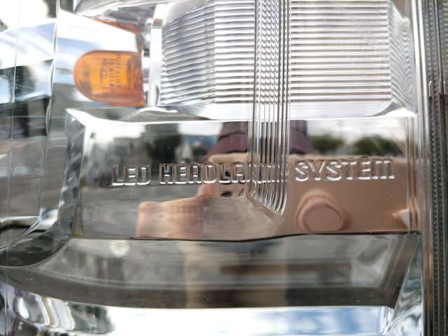 UJ0046407732_56_001.jpg