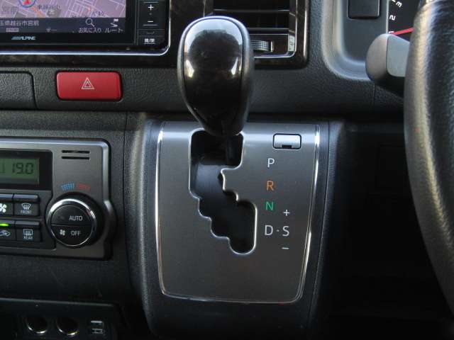 U00048211965_47_003.jpg