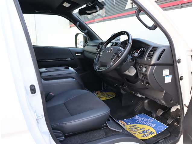 U00048570642_39_001.jpg