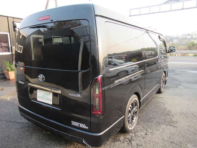 UJ0048433704_1_001.jpg