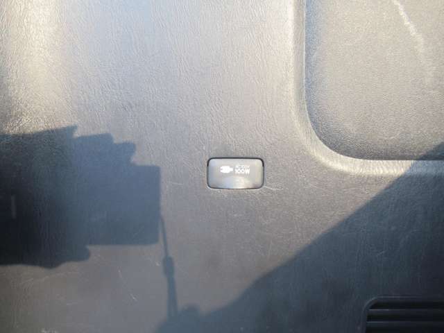 UJ0048433704_54_001.jpg