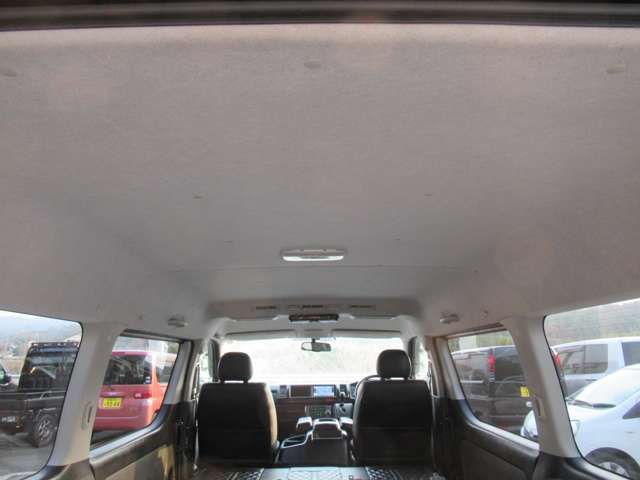UJ0048433704_55_001.jpg