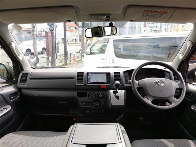 UJ0048372622_10_001.jpg