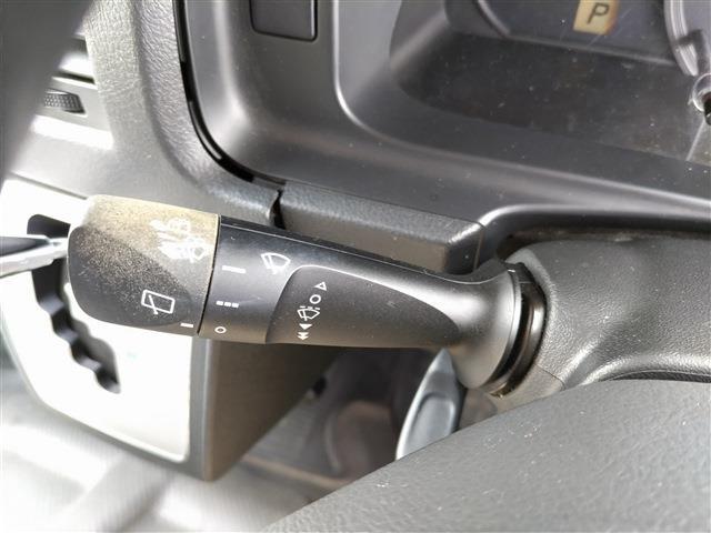 UJ0048372622_19_001.jpg