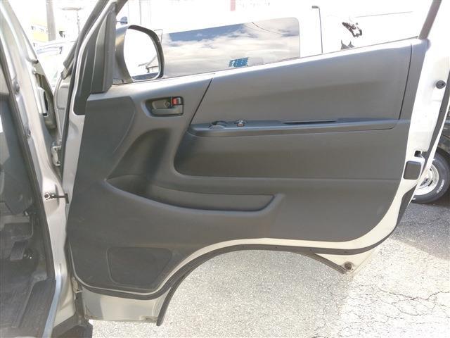 UJ0048372622_40_001.jpg