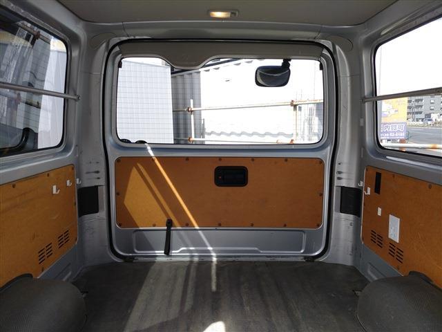 UJ0048372622_52_001.jpg
