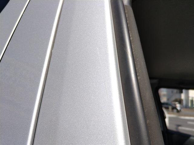 UJ0048372622_71_001.jpg