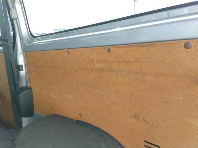 UJ0048372622_77_001.jpg
