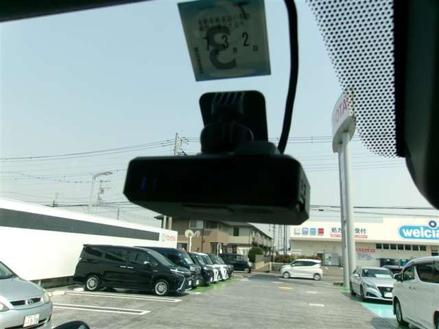 U00048445996_31_001.jpg