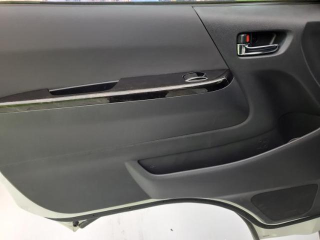 UZ0048051160_19_001.jpg