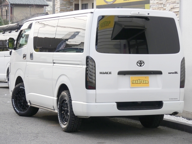 UZ0048307768_5_001.jpg
