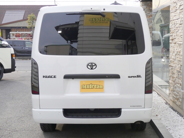 UZ0048307768_6_001.jpg