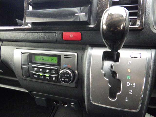 U00048468979_30_003.jpg