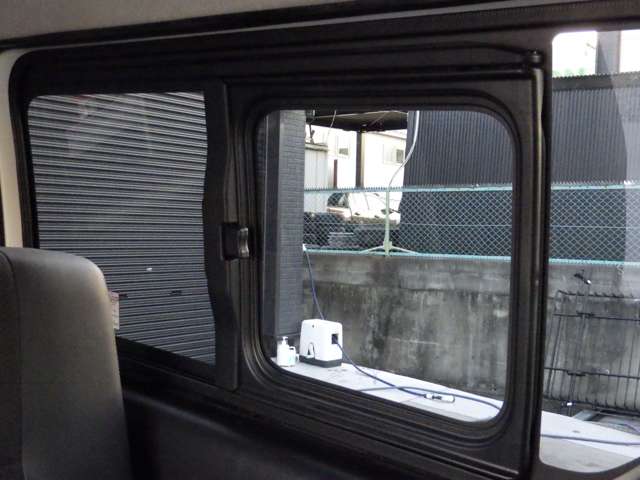 U00048299543_41_003.jpg