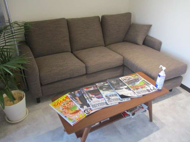 U00048299543_57_003.jpg