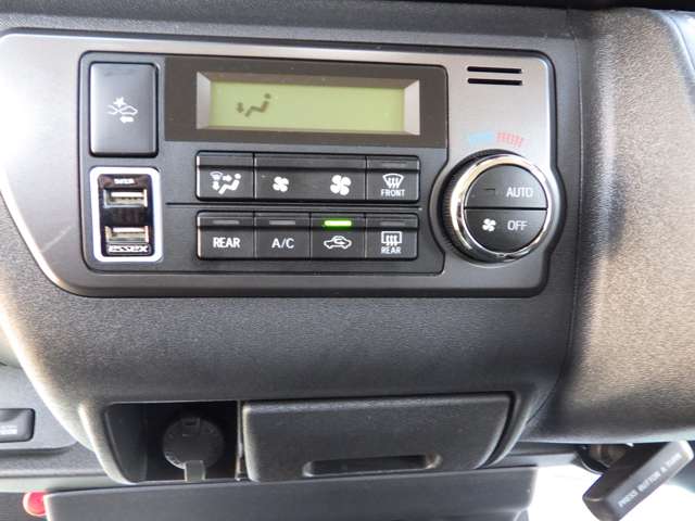U00047809817_18_002.jpg