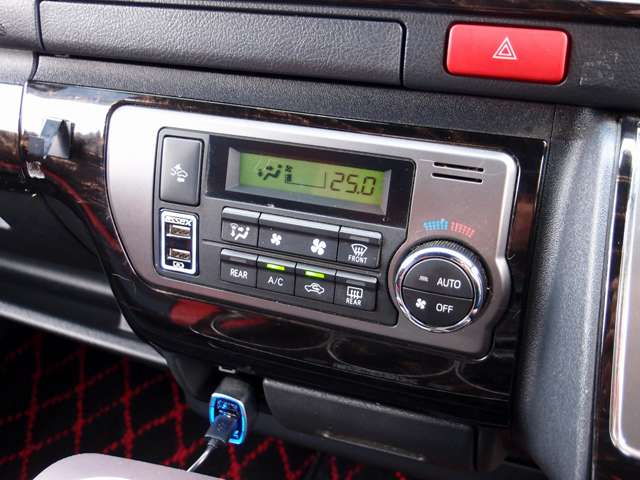 U00048404177_77_001.jpg