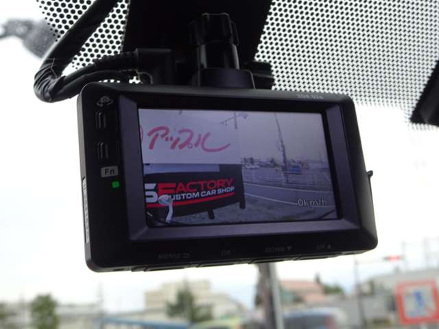 U00048236106_83_001.jpg