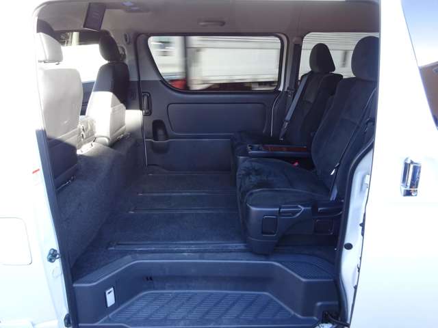 U00048026639_57_002.jpg