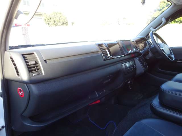 U00048026639_77_002.jpg