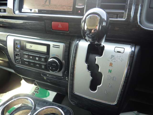 U00048373850_31_003.jpg