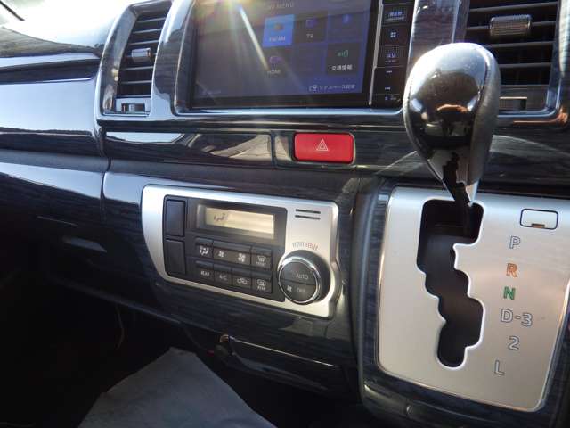 U00048035047_17_004.jpg