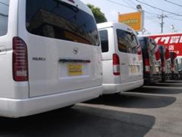 UZ0047139531_37_002.jpg