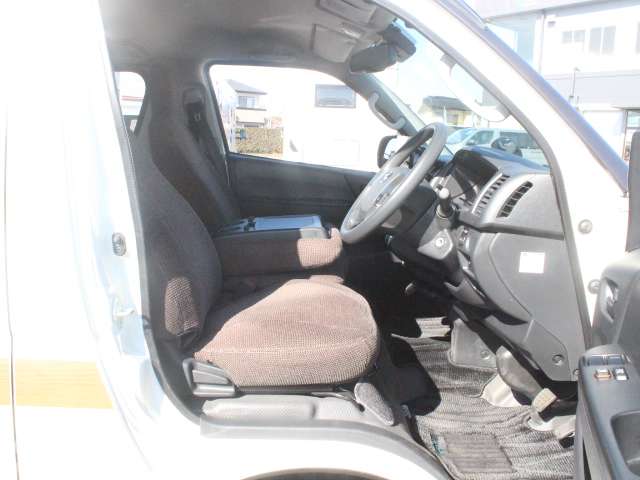 U00047979897_2_001.jpg