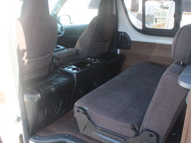 U00047979897_30_001.jpg