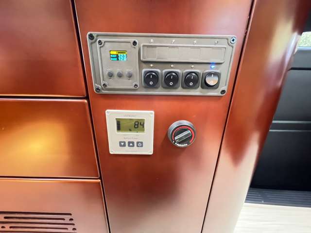 U00040579602_85_001.jpg