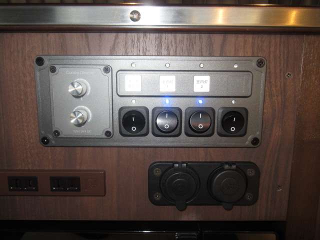 U00048129567_14_002.jpg