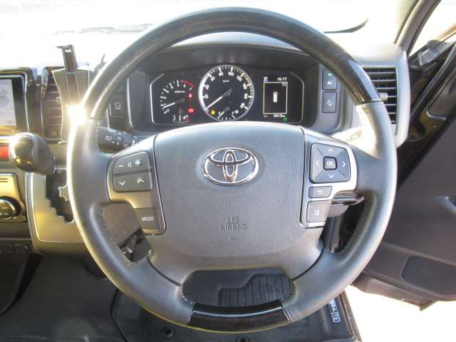 U00048129567_42_001.jpg