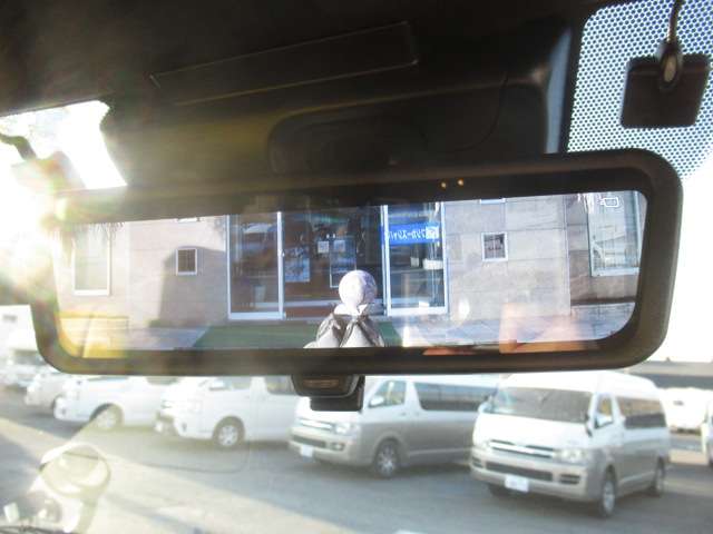 U00048129567_53_001.jpg