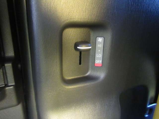 U00048129567_68_001.jpg