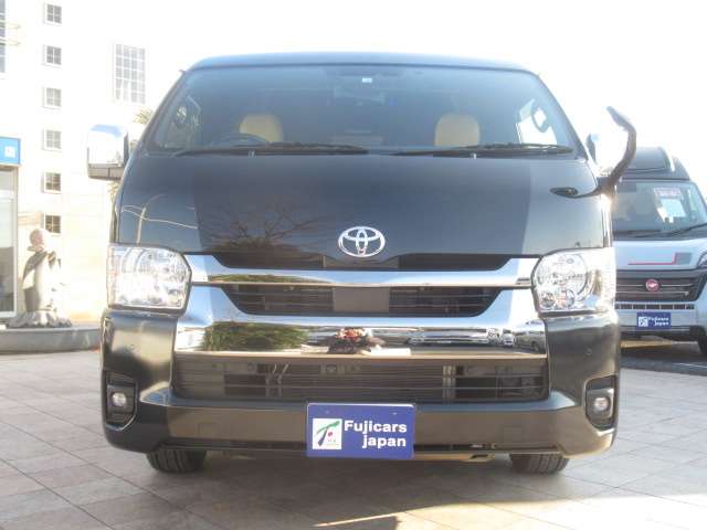 U00048129567_70_001.jpg