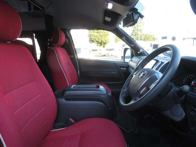 U00047628143_33_002.jpg