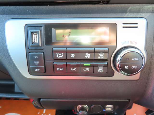 U00048272008_43_001.jpg