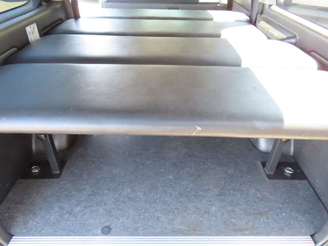 U00048272008_61_001.jpg