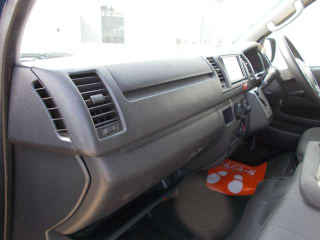 U00048131149_18_001.jpg