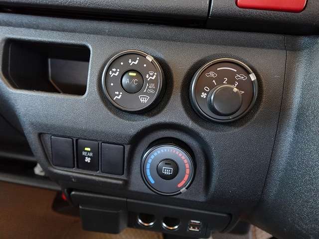 U00047900954_62_002.jpg