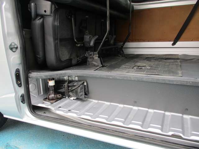 U00047029600_40_002.jpg