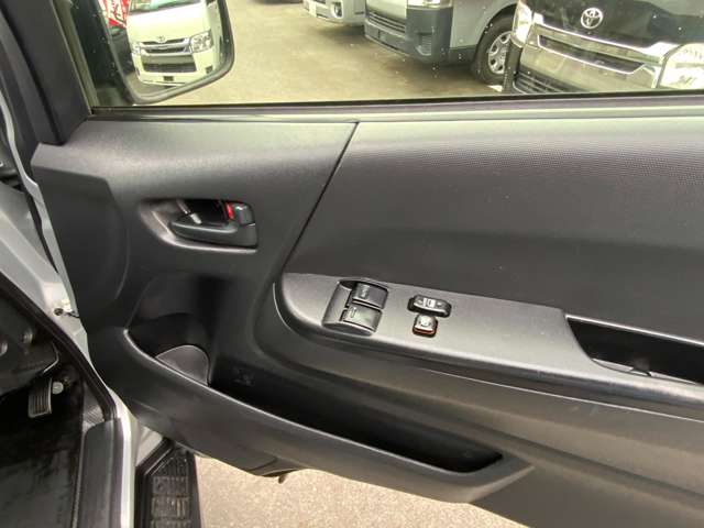 U00045840881_10_001.jpg