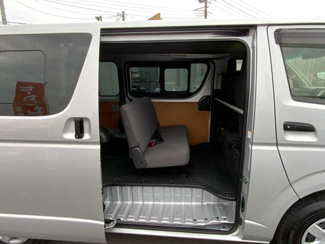 U00045840881_53_001.jpg