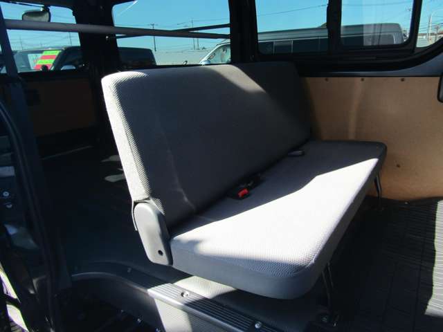 U00040921864_30_004.jpg