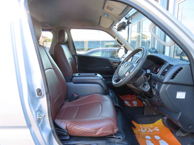 U00047273501_37_001.jpg